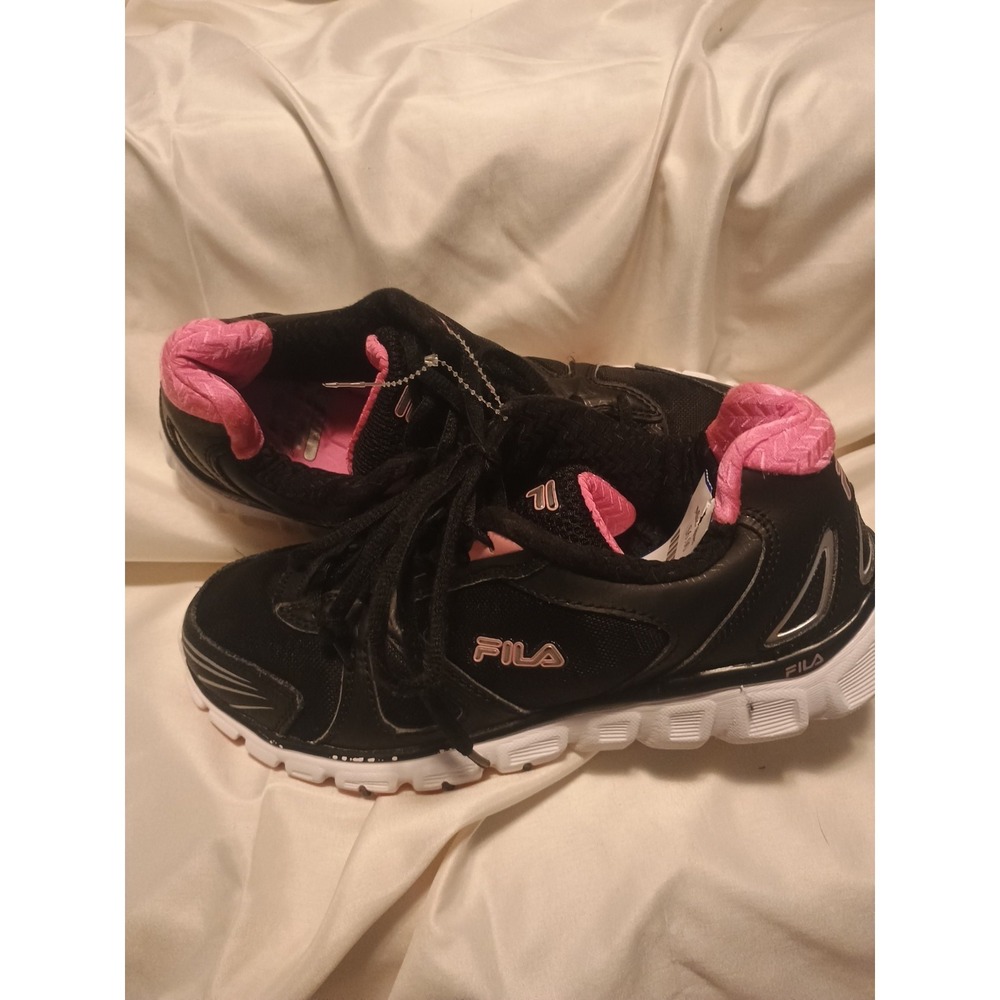 Women's Fila Running Shoes Black With Pink Accents. Size 7.5 - Picture 4 of 6